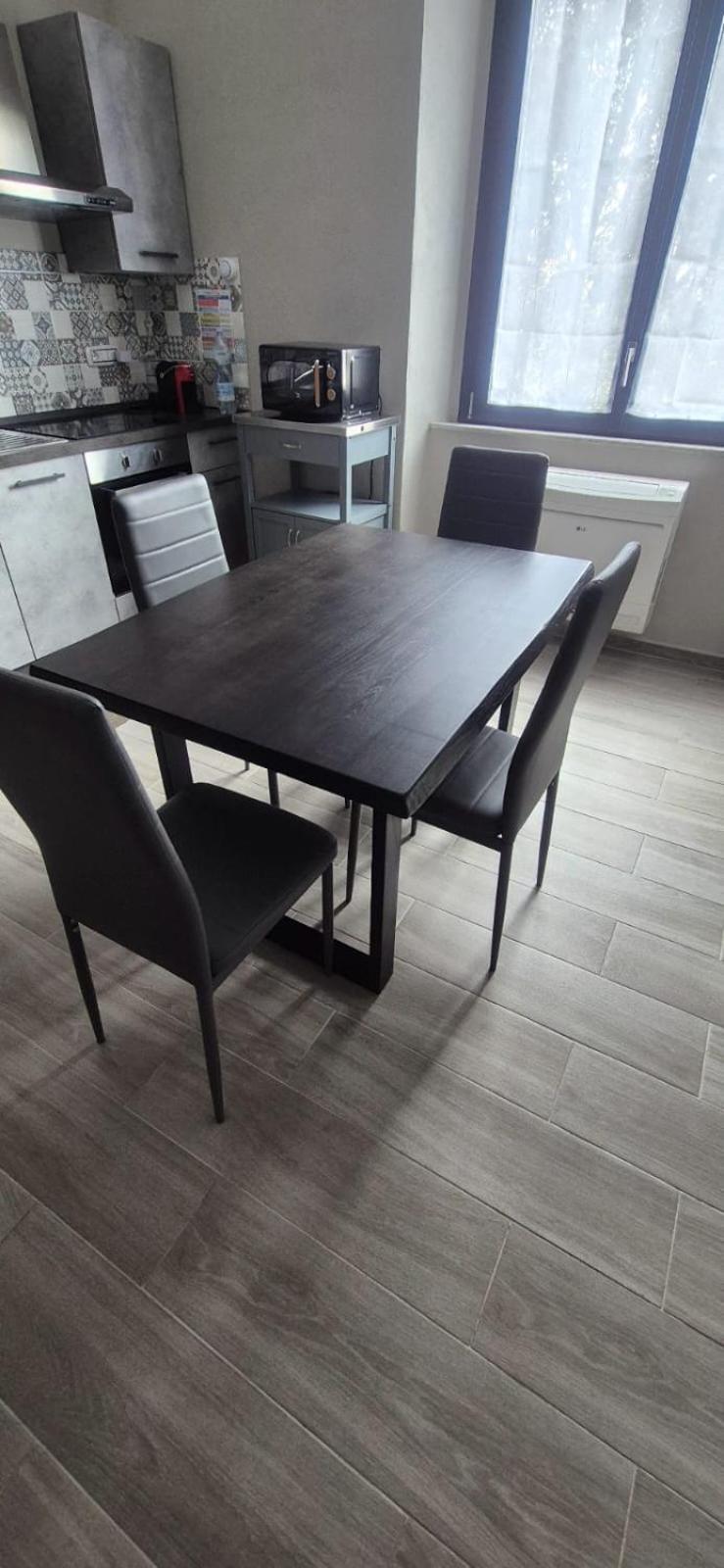 Appartamento Elegante Carbonia Bagian luar foto